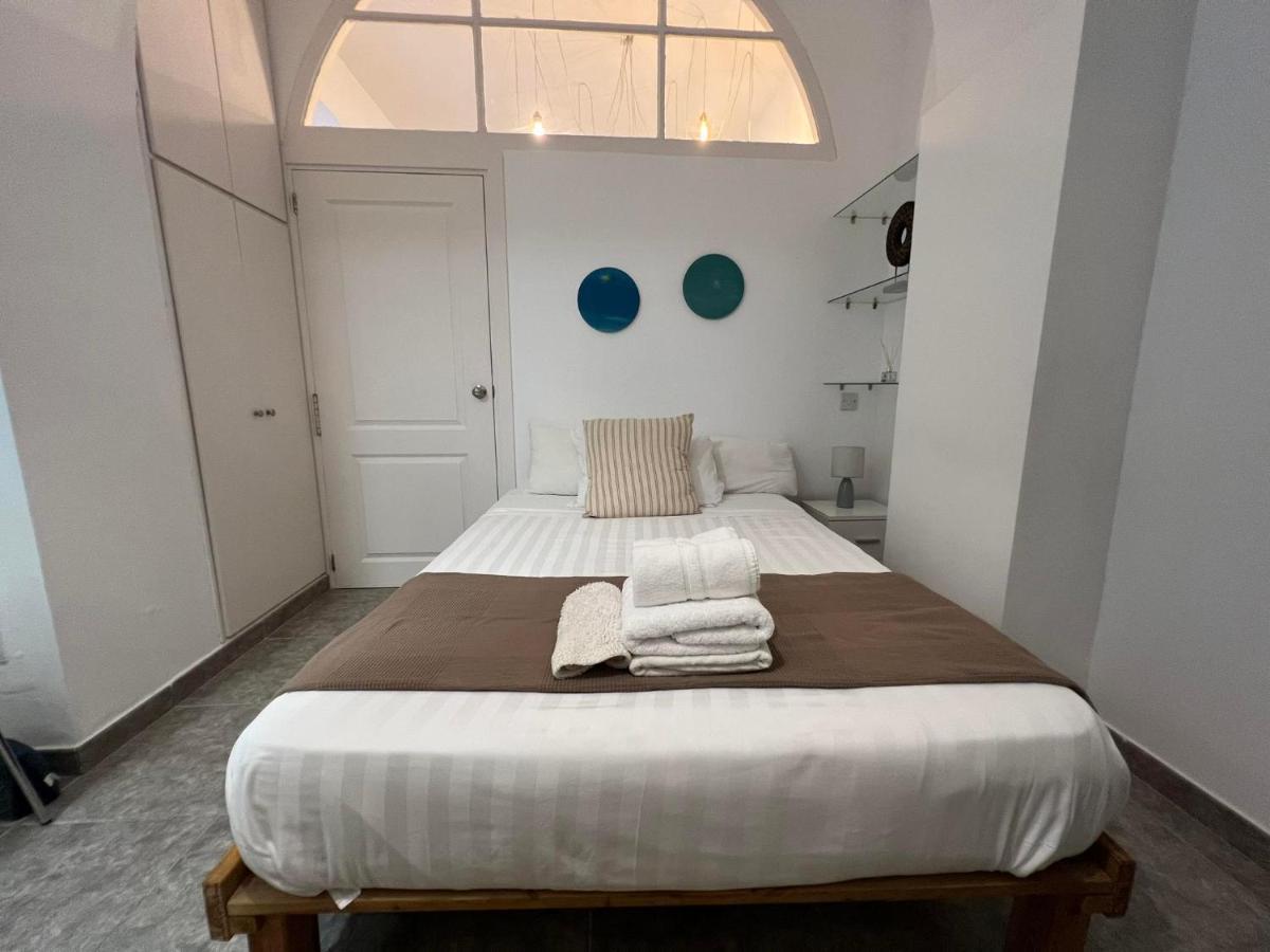 Quirky 1Br Just Off Main Street Prime Location Appartement Gibraltar Buitenkant foto
